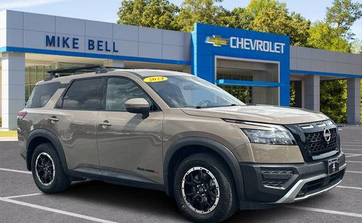 2024 Nissan Pathfinder SV