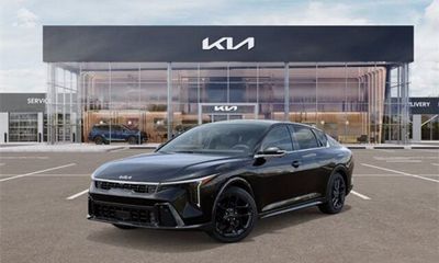 2025 Kia K4 GT Line Turbo