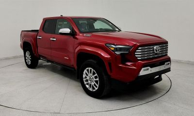 2025 Toyota Tacoma TRD OFF Road