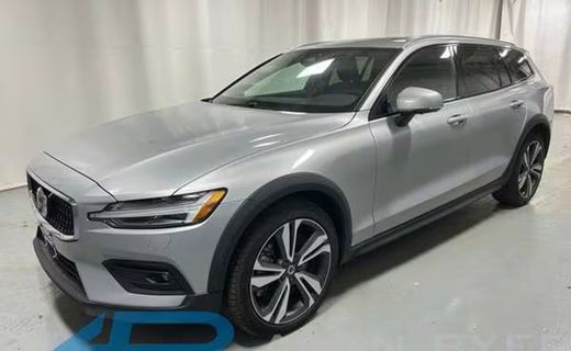 2025 Volvo V60CC Plus