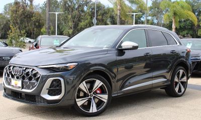 2026 Audi SQ5 Quattro Premium Plus
