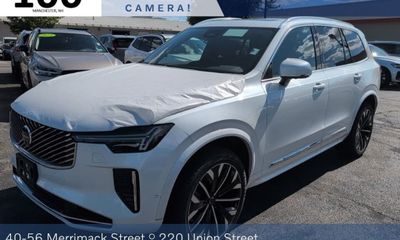 2026 Volvo XC90 Plus Bright