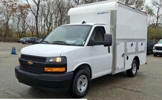 2026 Chevrolet Express 3500 Cutaway 177