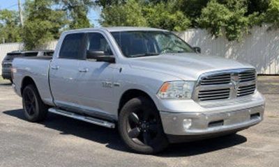 2017 Ram 1500 SLT