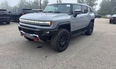2025 GMC Hummer EV SUV 2X