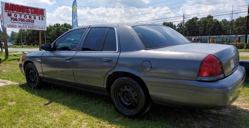 2007 Ford Crown Victoria — a typically priced live listing