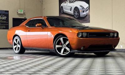 2011 Dodge Challenger SRT8
