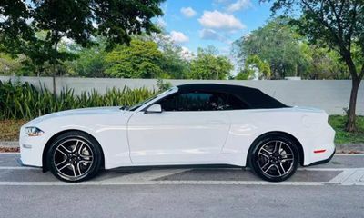 2023 Ford Mustang I4