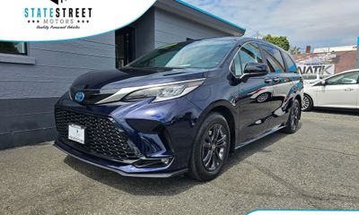2024 Toyota Sienna XSE 7 Passenger