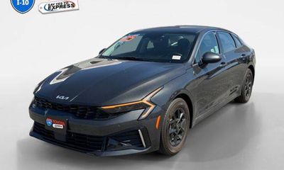 2025 Kia K5 LXS