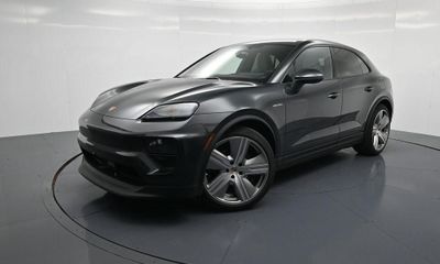 2026 Porsche Macan