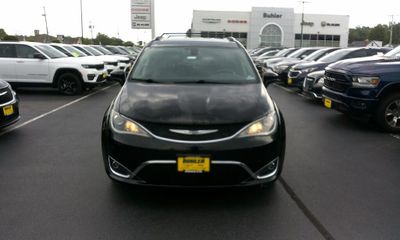2019 Chrysler Pacifica Touring L