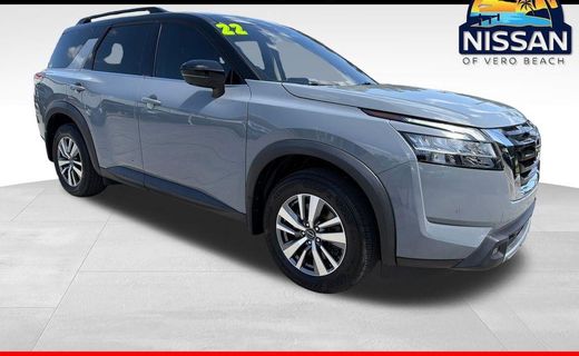 2022 Nissan Pathfinder SL