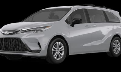 2024 Toyota Sienna LE
