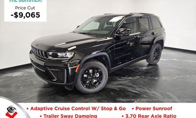 2026 Jeep Grand Cherokee Base Laredo