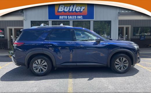 2022 Nissan Pathfinder SL