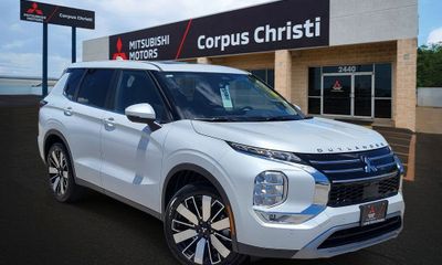 2025 Mitsubishi Outlander SE Trail Edition