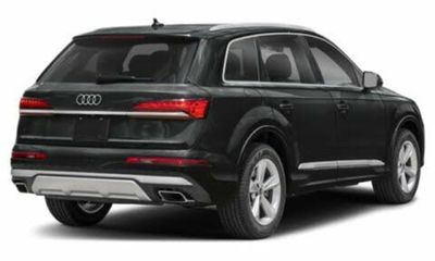 2025 Audi Q7 Quattro Premium Plus
