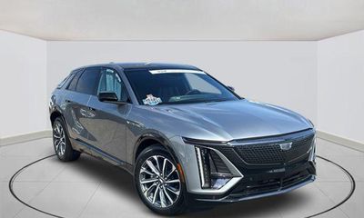 2024 Cadillac Lyriq Sport 1