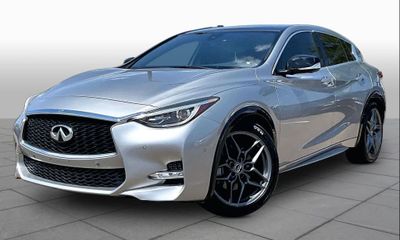 2018 Infiniti QX30 Sport