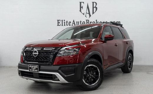 2023 Nissan Pathfinder SV