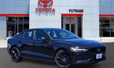 2024 Volvo S60 Plus Black Edition