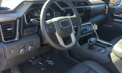 2023 GMC Sierra Denali