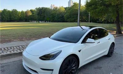 2023 Tesla Model 3 Performance