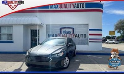 2020 Ford Fusion SE