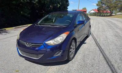 2011 Hyundai Elantra GLS Middle Grade