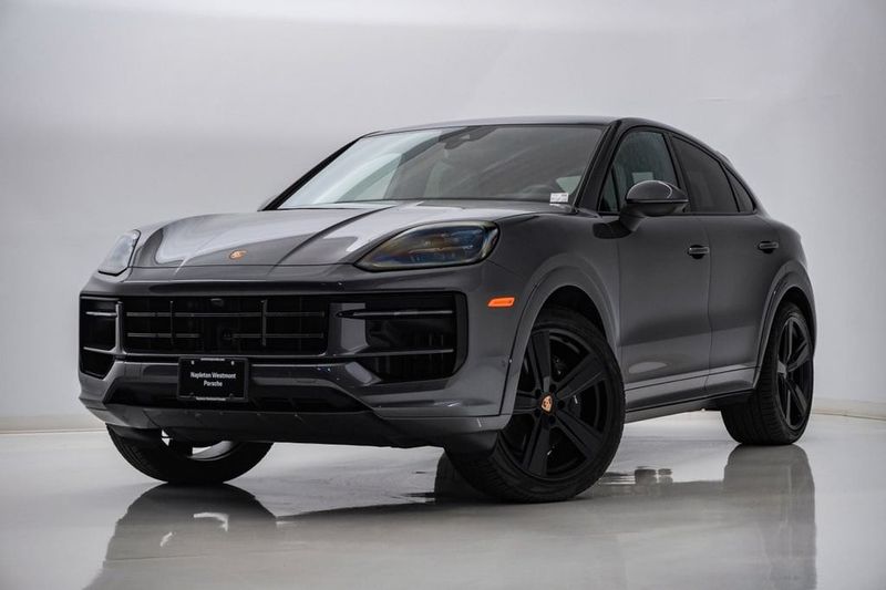 2025 Porsche Cayenne — a typically priced live listing