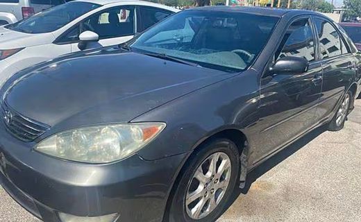 2005 Toyota Camry XLE