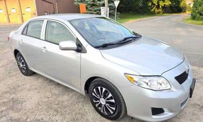 2010 Toyota Corolla LE