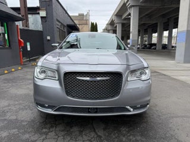 2015 Chrysler 300 — a typically priced live listing