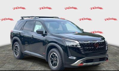 2026 Nissan Pathfinder SV