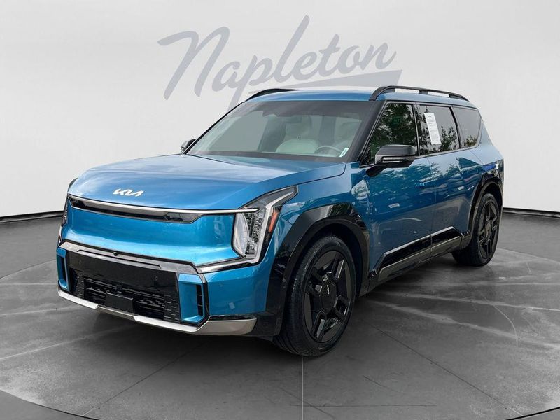 2024 Kia EV9 — a typically priced live listing