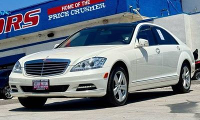 2013 Mercedes-Benz S-Class S550V 4 Matic