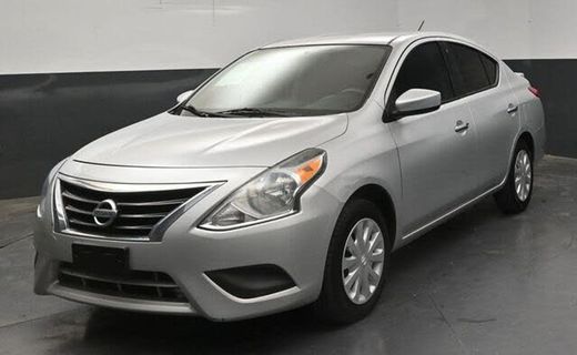 2019 Nissan Versa SV
