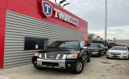 2015 Nissan Titan SV