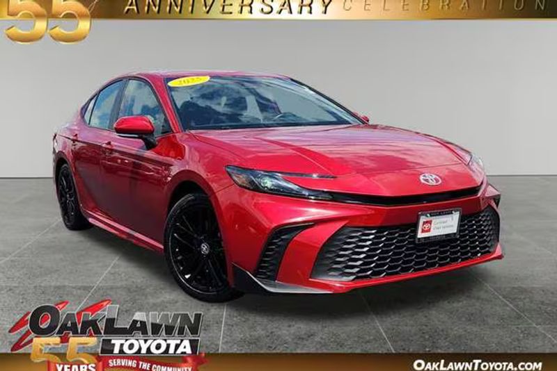 2025 Toyota Camry — a typically priced live listing