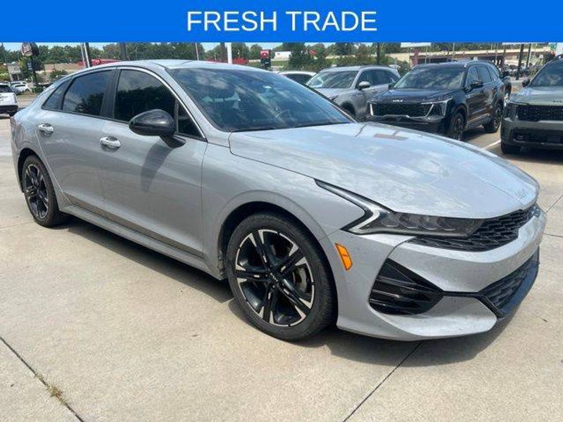 2023 Kia K5 — a typically priced live listing