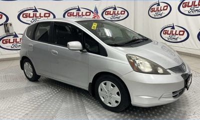 2013 Honda FIT 5SPEED AT FOR