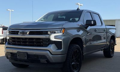 2024 Chevrolet Silverado RST