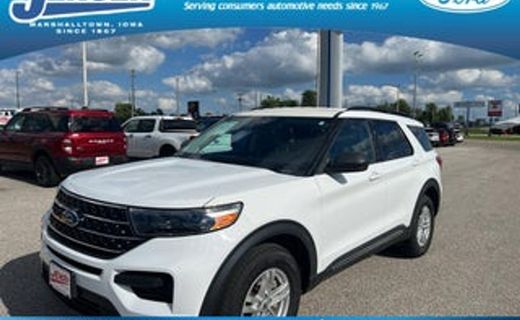 2022 Volvo XC40 Momentum