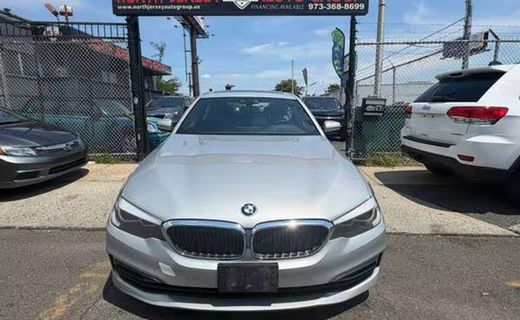 2019 BMW 530E