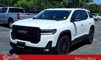 2023 GMC Acadia SLT