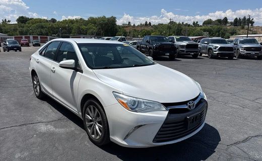 2016 Toyota Camry XLE