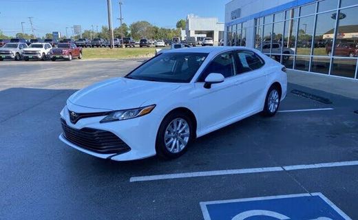 2020 Toyota Camry LE