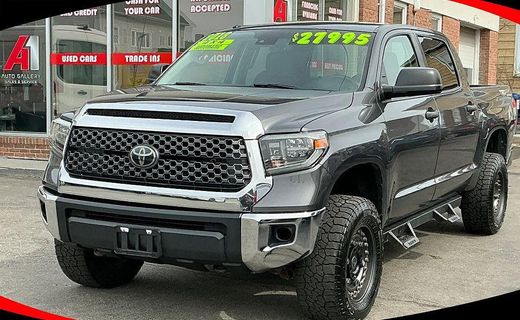 2018 Toyota Tundra SR5