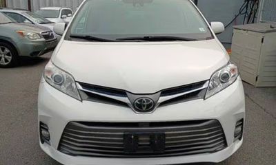 2019 Toyota Sienna LTD Premium XLE
